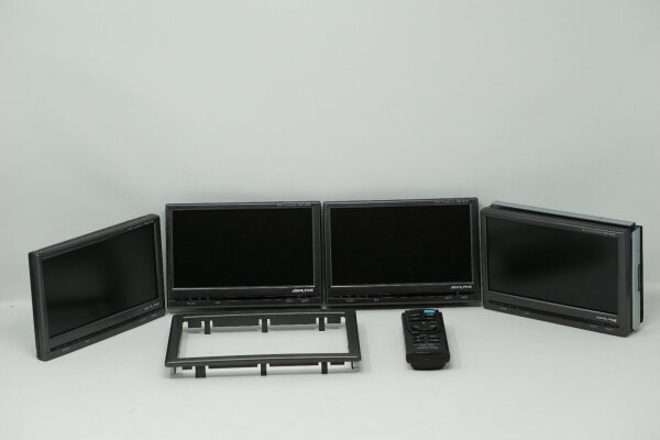 Audi Kopfstützen LCD Monitore Alpine TME-M710 - ohne Blackbox