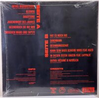 Waving The Guns ‎– Zwischen Wand Und Tapete -...